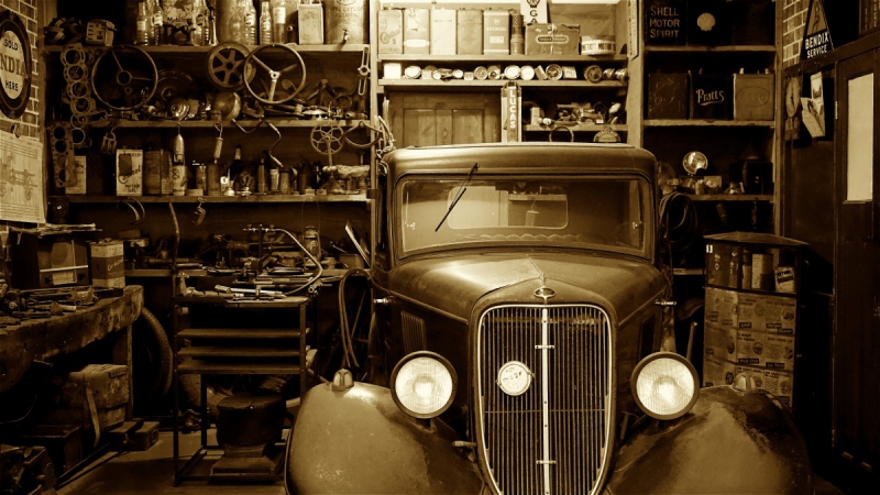 vitrine-ST TROPEZ-min_antique_auto_automobile_automotive_car_classic_equipment_fix-1169797